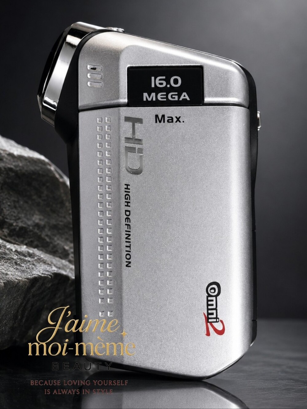 Omni2 16.0 Mega HD Compact Camcorder - Silver - BRAND NEW IN BOX.